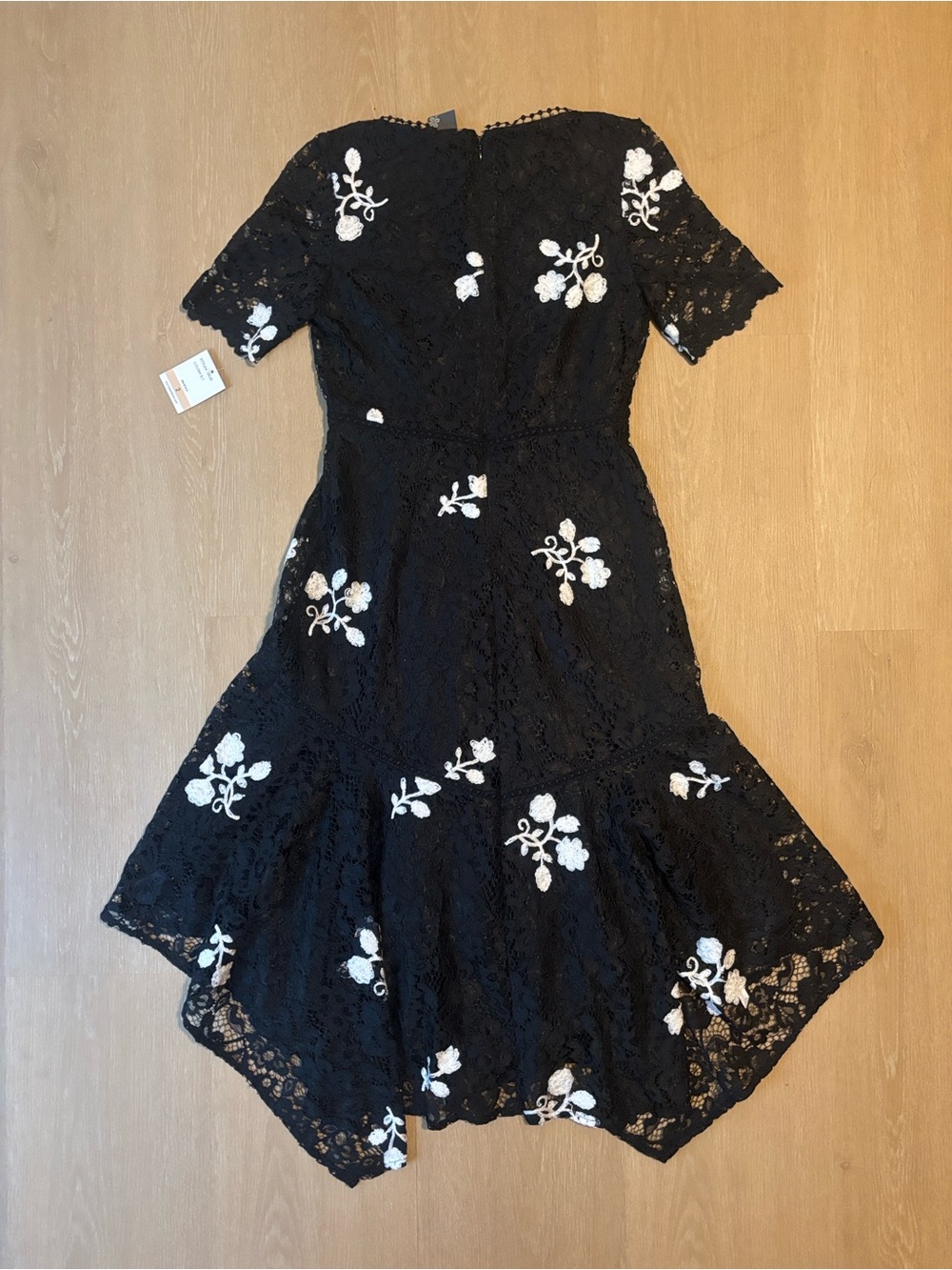 NWT Taylor Dresses Short Sleeve Embroidered Lace Dress size 2 - Picture 9 of 9